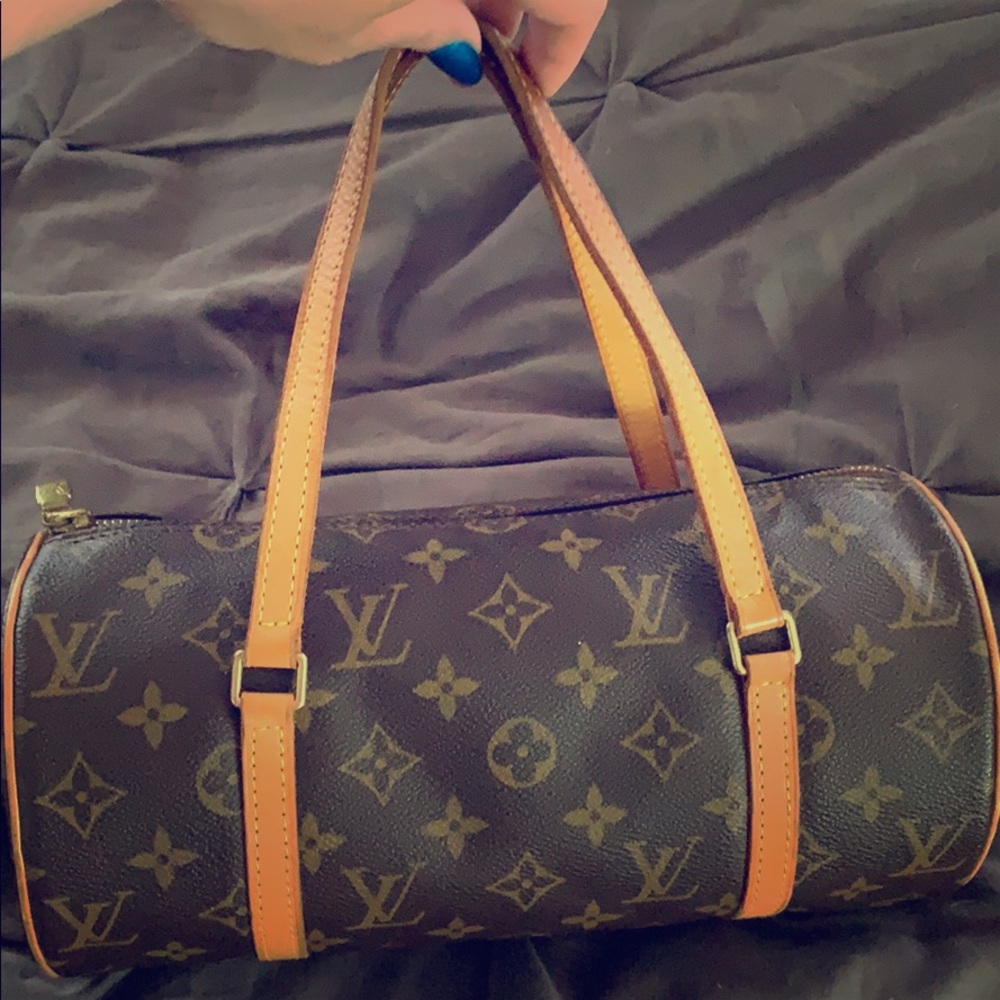 Authentic Louie Vuitton Papillon 26